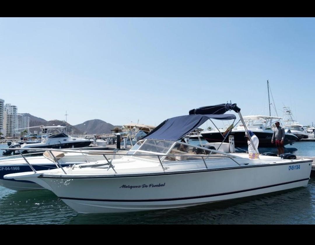 Boat Rental Santa Marta | Capacity 12 people