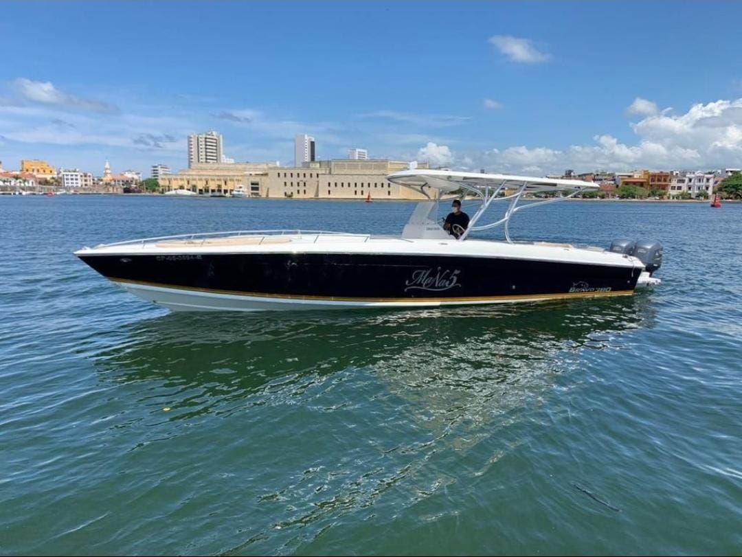 Boat Rental Santa Marta | 18 people