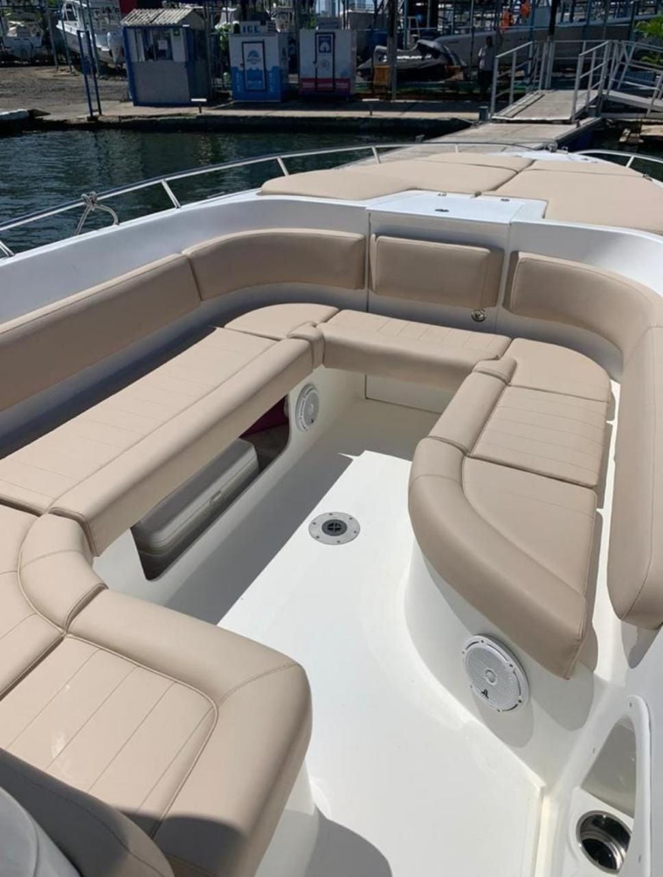 Boat Rental Santa Marta | 18 people