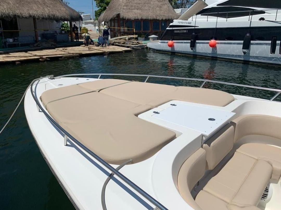 Boat Rental Santa Marta | 18 people