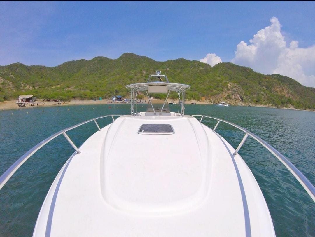 Boat Rental Santa Marta | 18 people