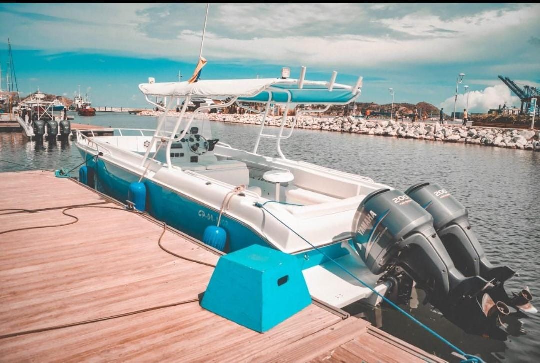 Boat Rental Santa Marta | 16 people