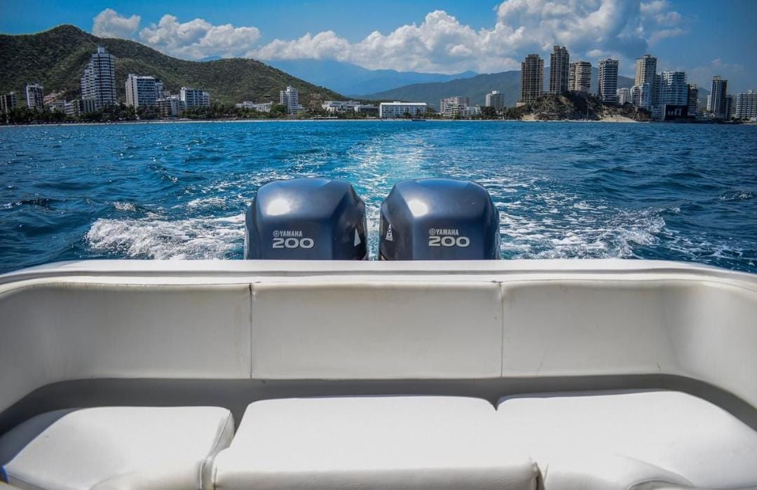 Boat Rental Santa Marta | 16 people