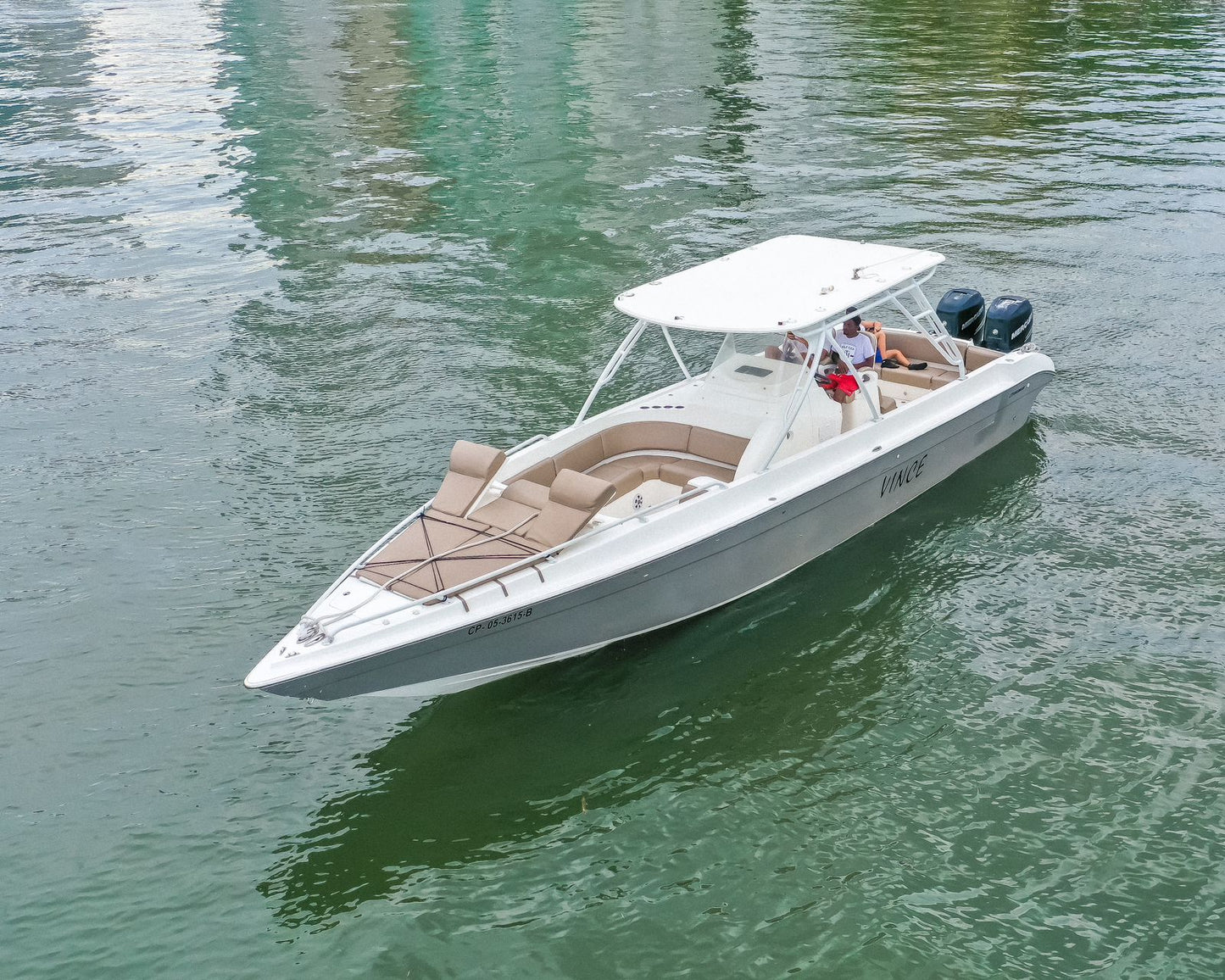 Boat Rental Cartagena 38FT | 16 People