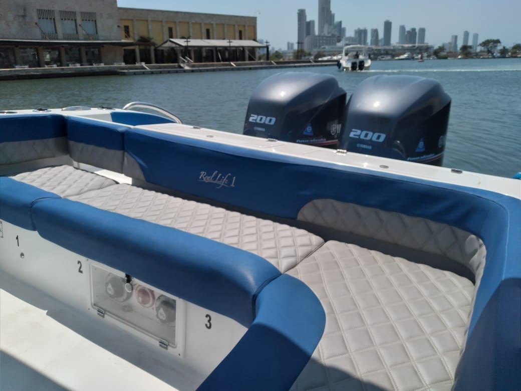 Boat Rental Cartagena 34FT | 14 People