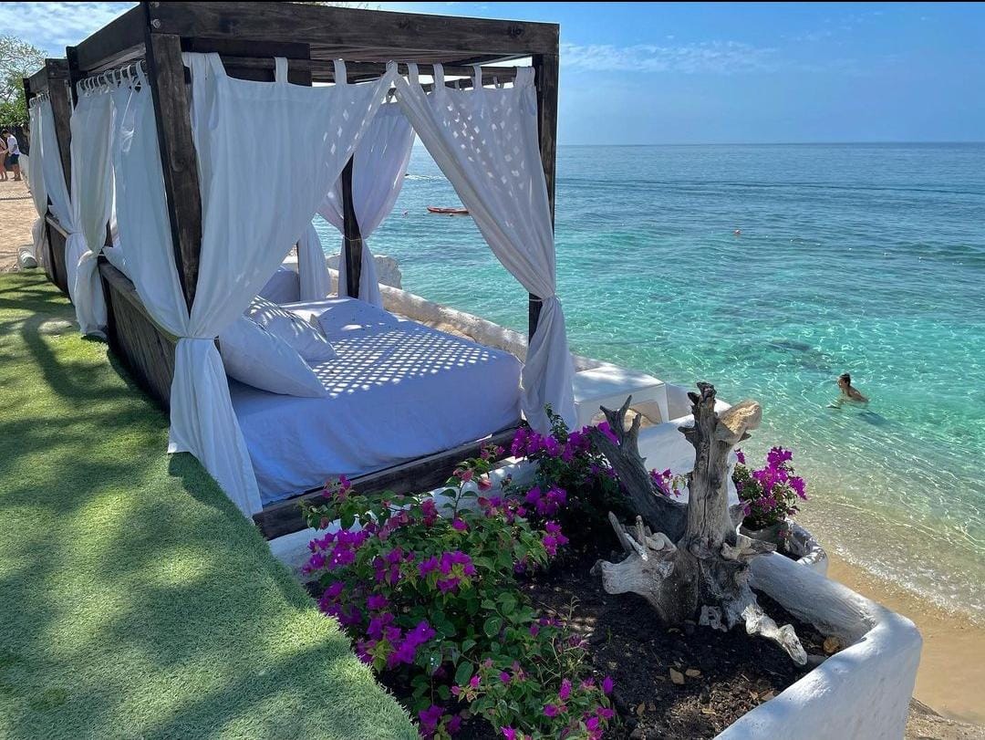 Bora Bora Beach House VIP Tour - Rosario Islands