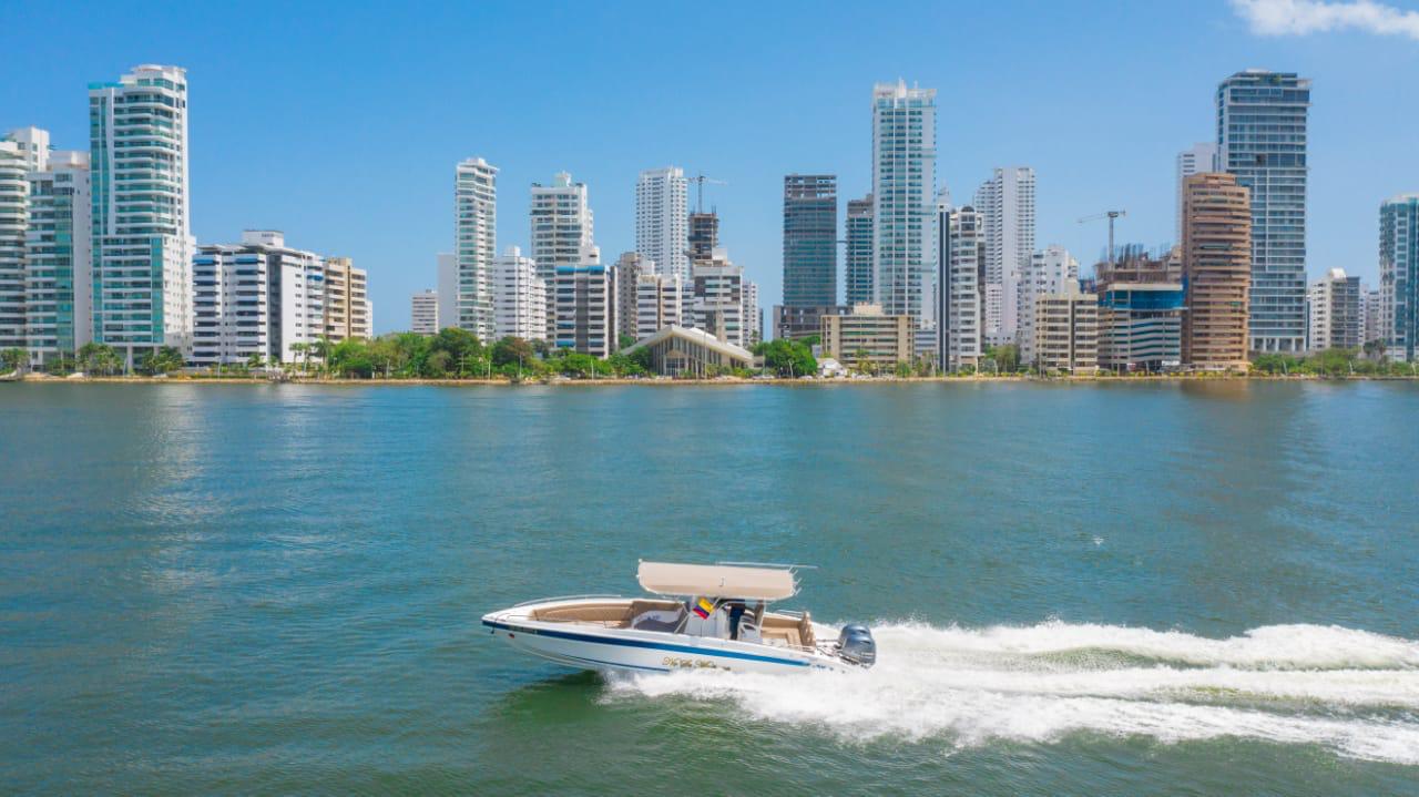 Boat Rental Cartagena 29 FT | 10 People