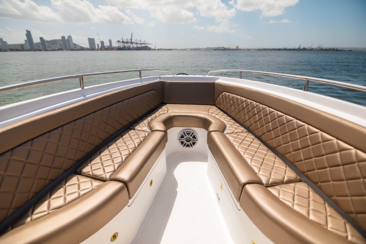 Boat Rental Cartagena 29 FT | 10 People