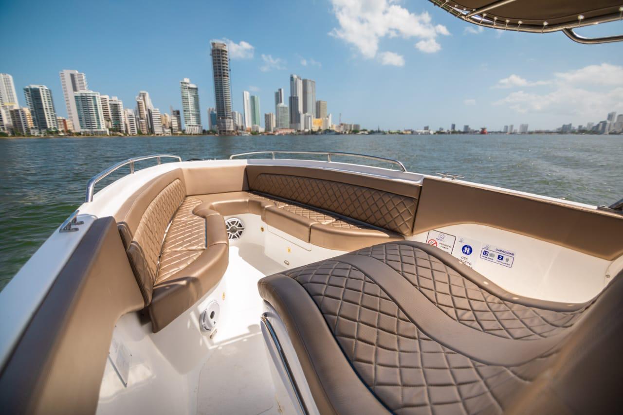 Boat Rental Cartagena 29 FT | 10 People