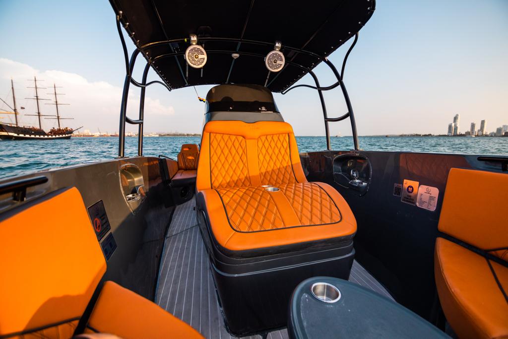 Boat Rental Cartagena 29FT | 12 persons