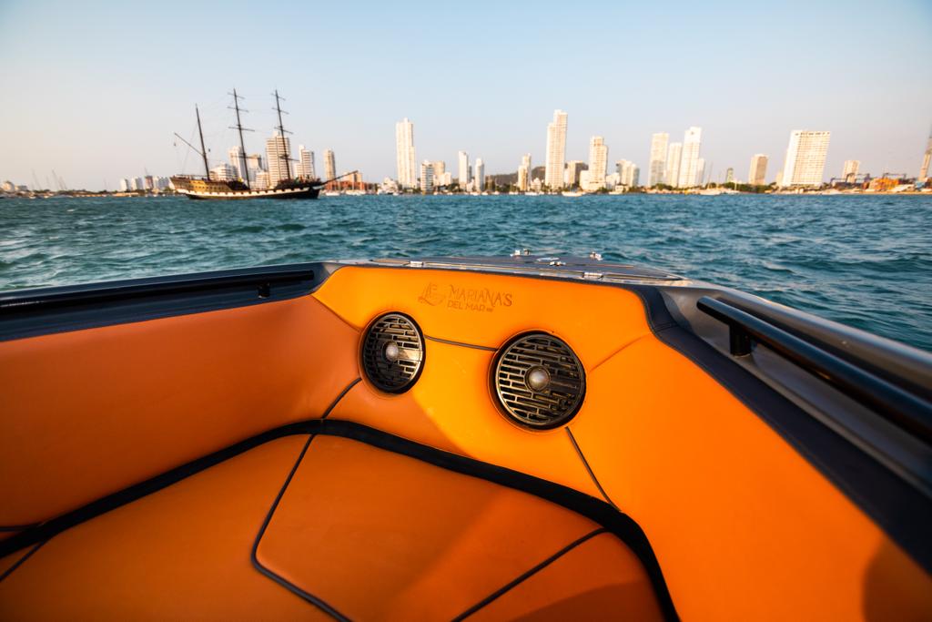 Boat Rental Cartagena 29FT | 12 persons