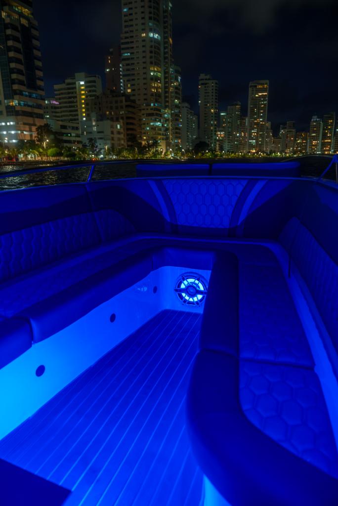 Boat Rental Cartagena 32FT | 12 persons