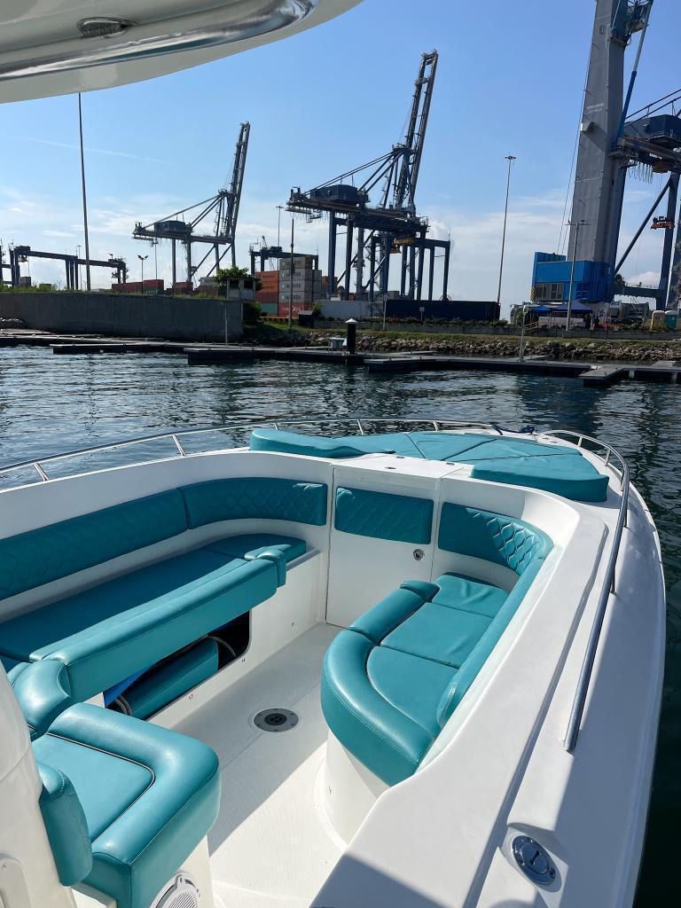 Boat Rental Cartagena 38FT | 16 People