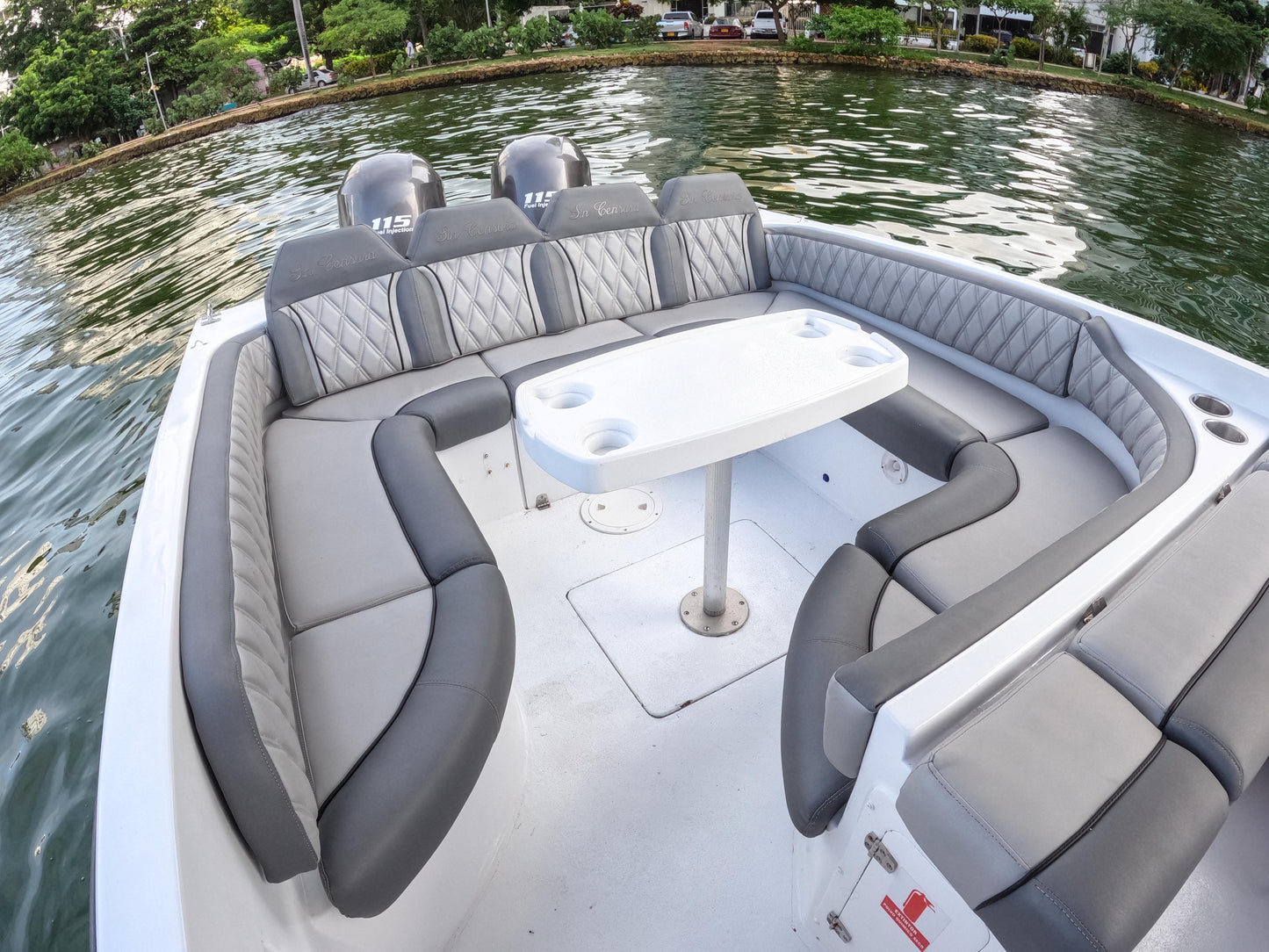 Boat Rental Cartagena 29FT | 8 people