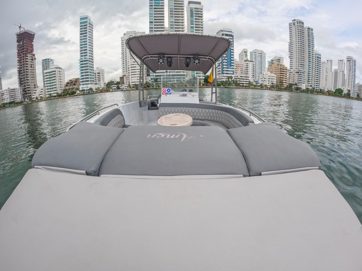 Boat Rental Cartagena 29FT | 10 People