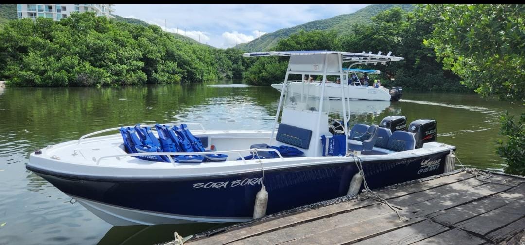 Boat Rental Santa Marta - 11 People