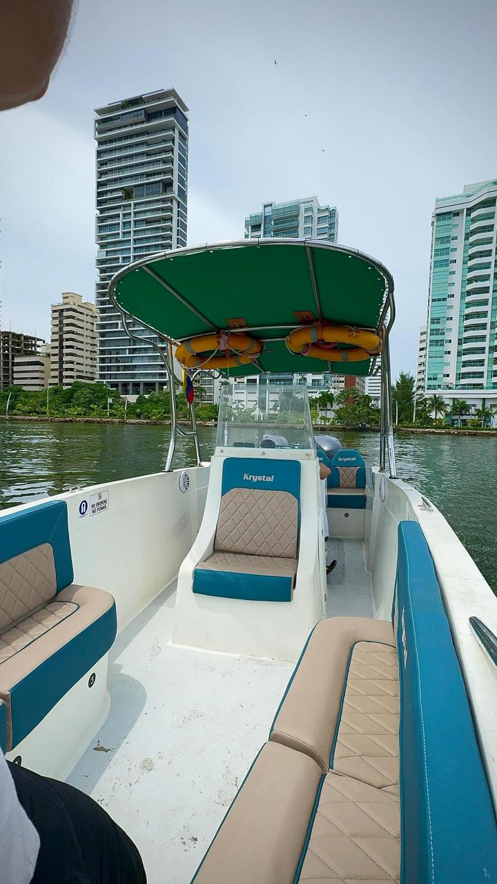 Boat Rental Cartagena 27FT | 7 People