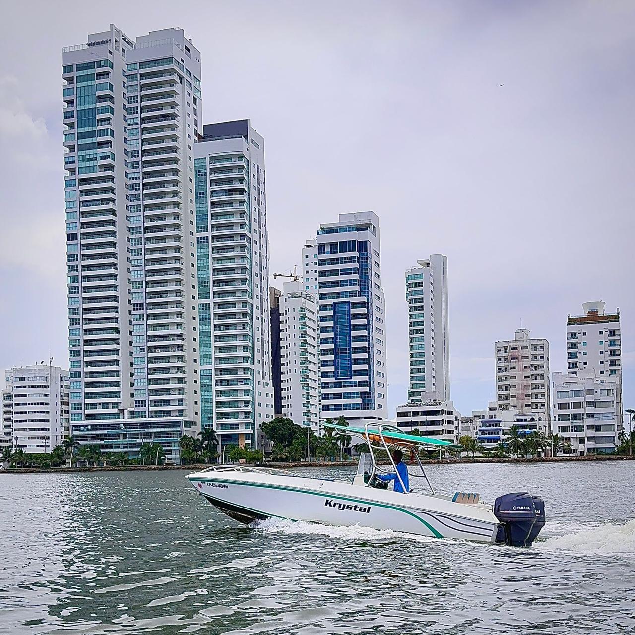 Boat Rental Cartagena 27FT | 7 People