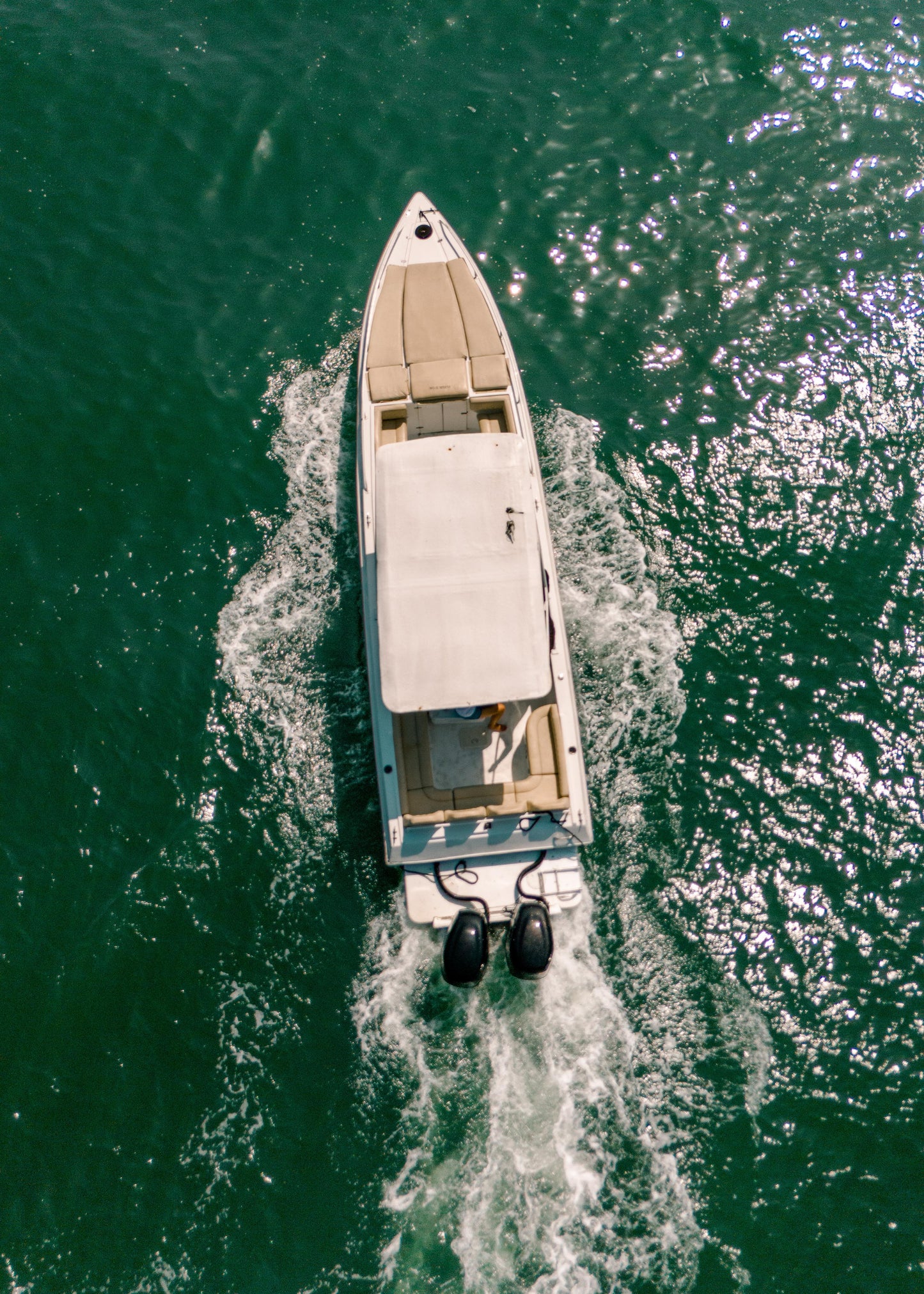 Lancha Rápida en venta Colombia 34FT - 12 Personas