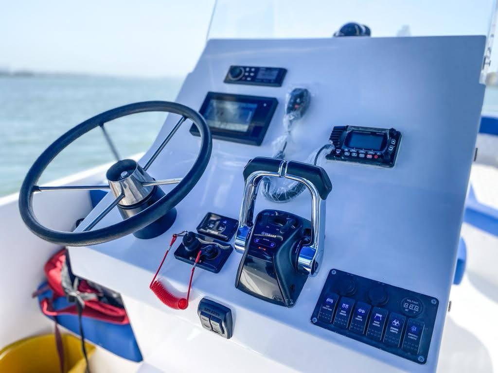Lancha Rápida en venta Colombia 33FT - 15 Personas