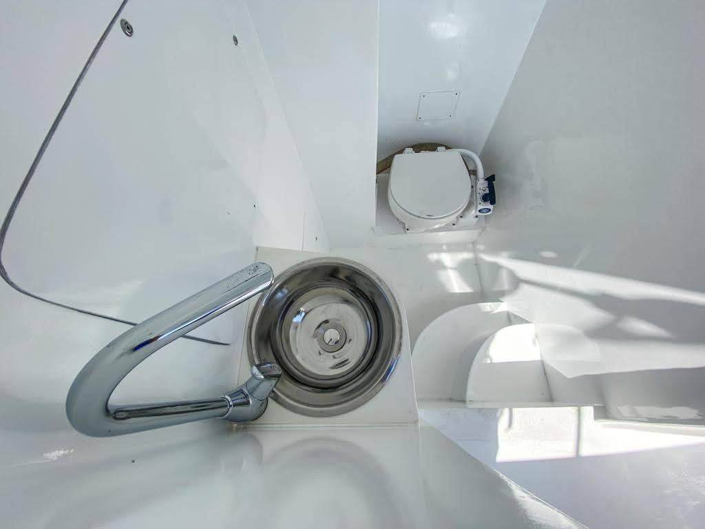 Lancha Rápida en venta Colombia 33FT - 15 Personas