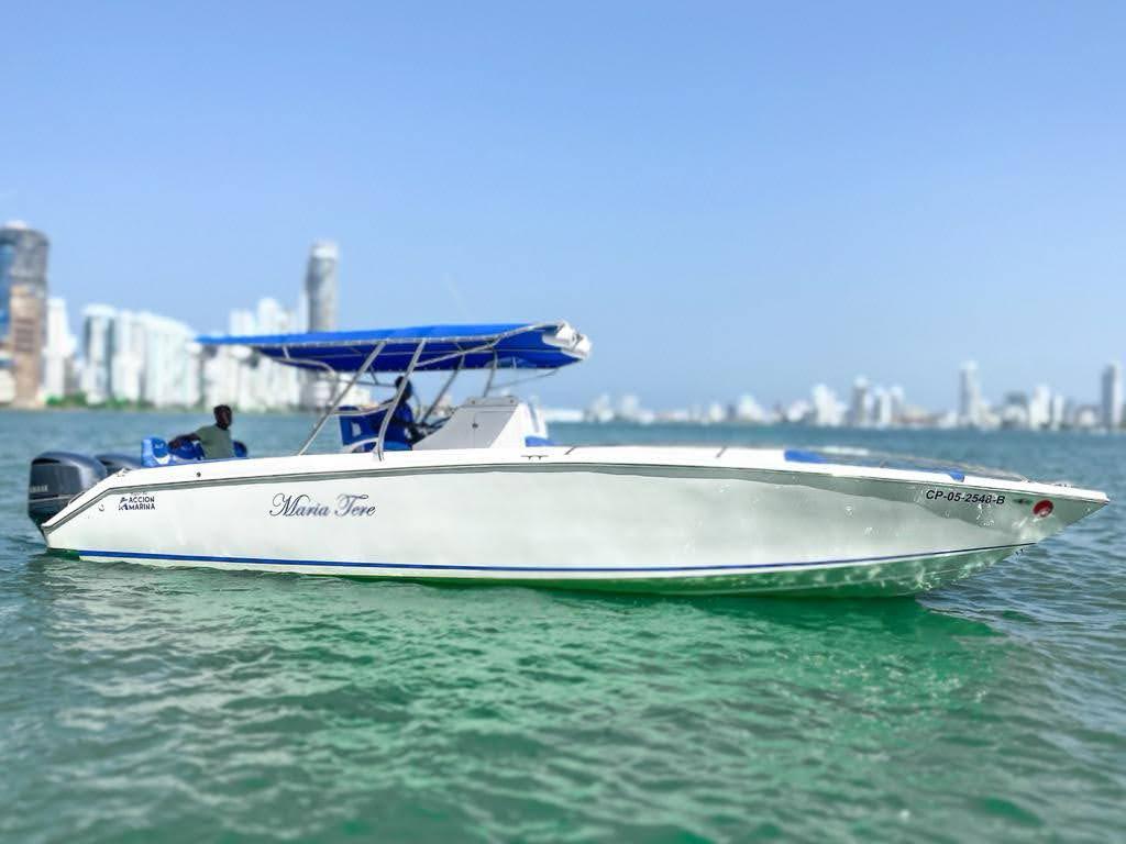 Lancha Rápida en venta Colombia 33FT - 15 Personas