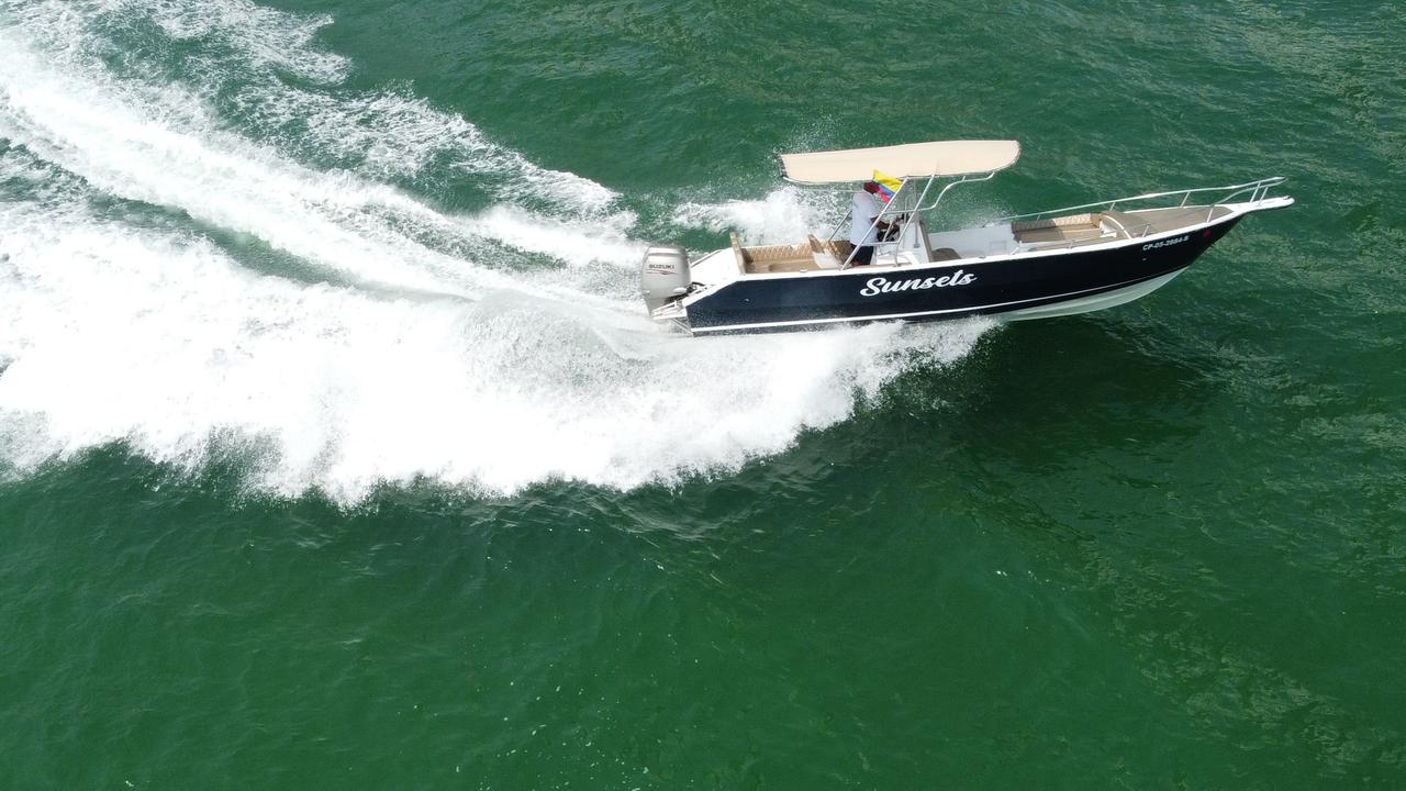 Lancha Rápida en venta Colombia 29FT - 11 Personas