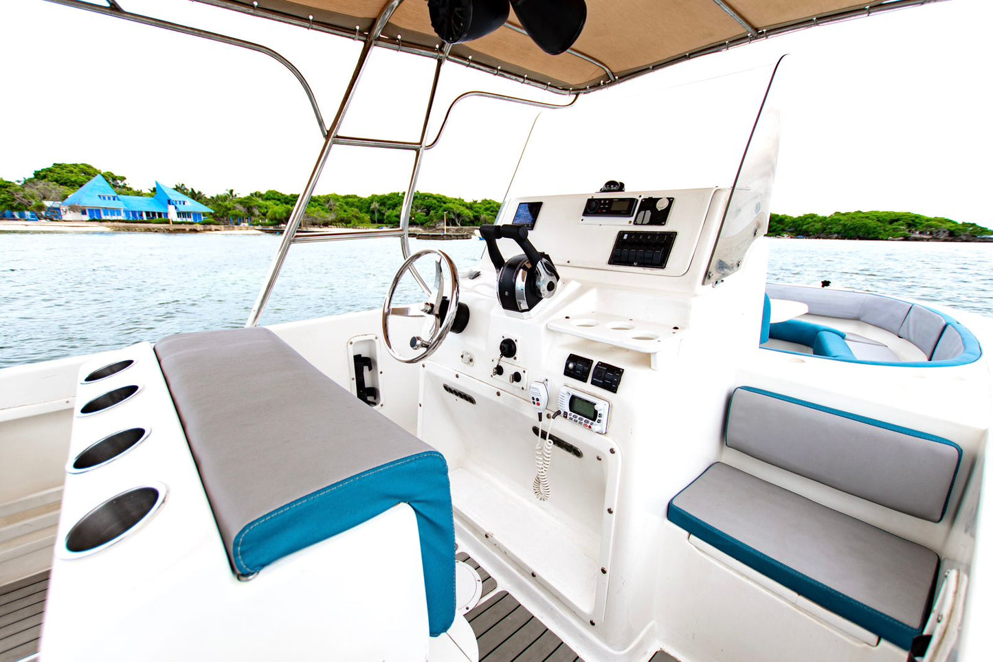 Lancha Rápida en venta Colombia 29FT - 10 Personas