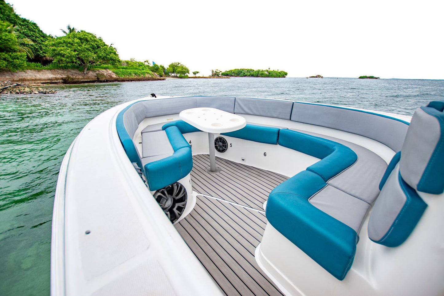 Lancha Rápida en venta Colombia 29FT - 10 Personas