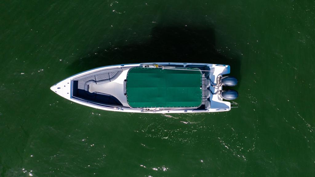 Lancha Rápida en venta en Cartagena 29FT - 10 Personas