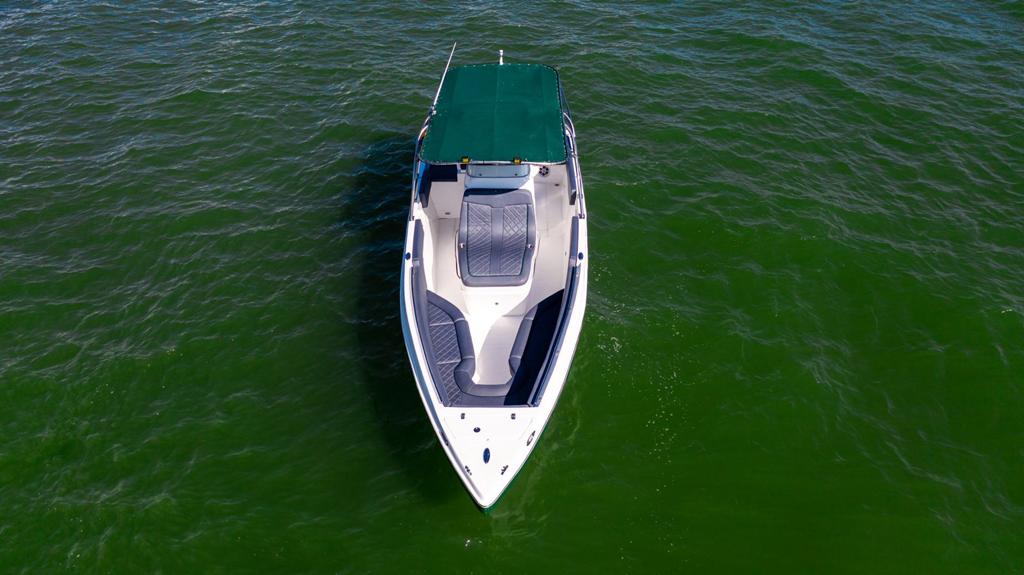 Lancha Rápida en venta en Cartagena 29FT - 10 Personas