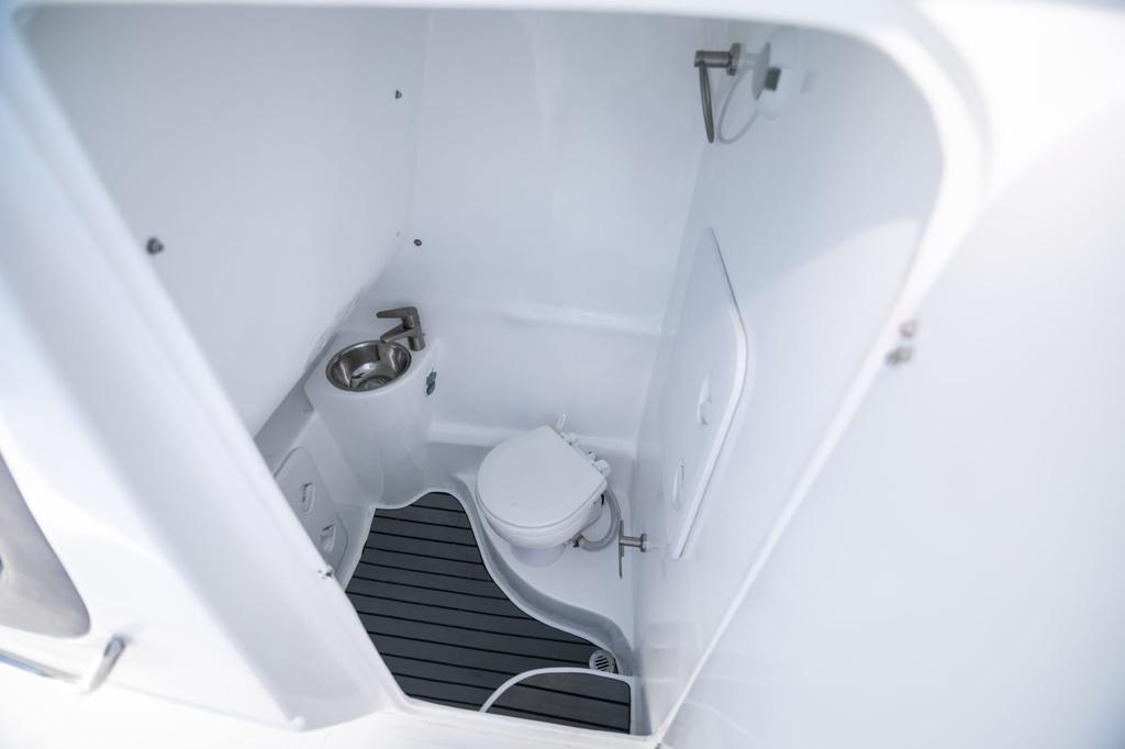 Lancha Rápida en venta en Cartagena 29FT - 10 Personas