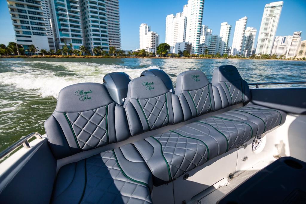 Lancha Rápida en venta en Cartagena 29FT - 10 Personas