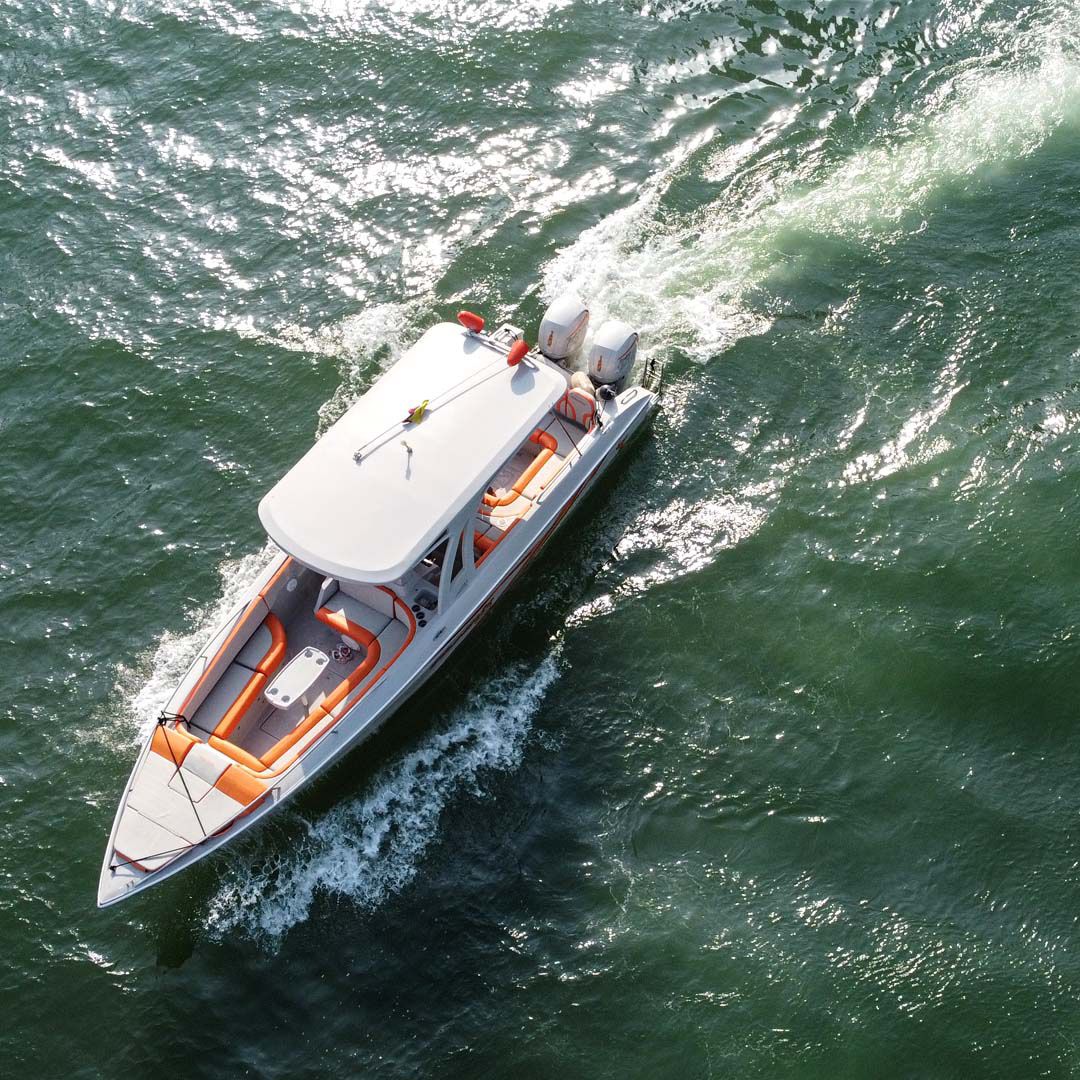 Lancha Rápida en venta Colombia 30FT - 10 Personas