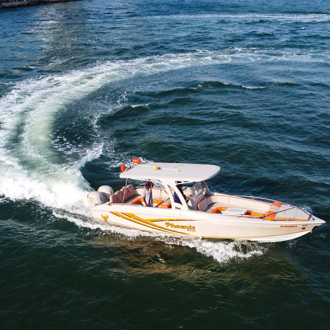 Lancha Rápida en venta Colombia 30FT - 10 Personas