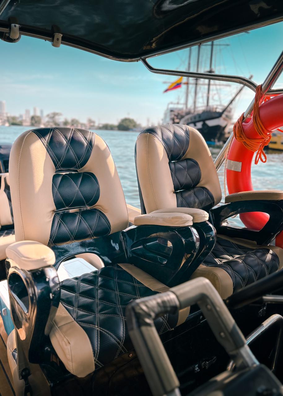 Boat Rental Cartagena 30FT | 14 People
