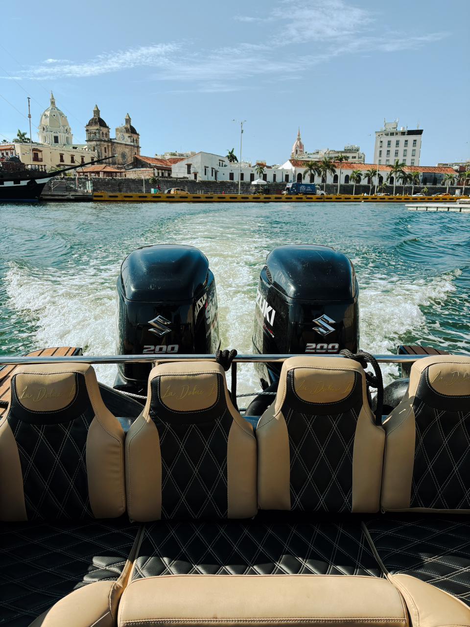 Boat Rental Cartagena 30FT | 14 People