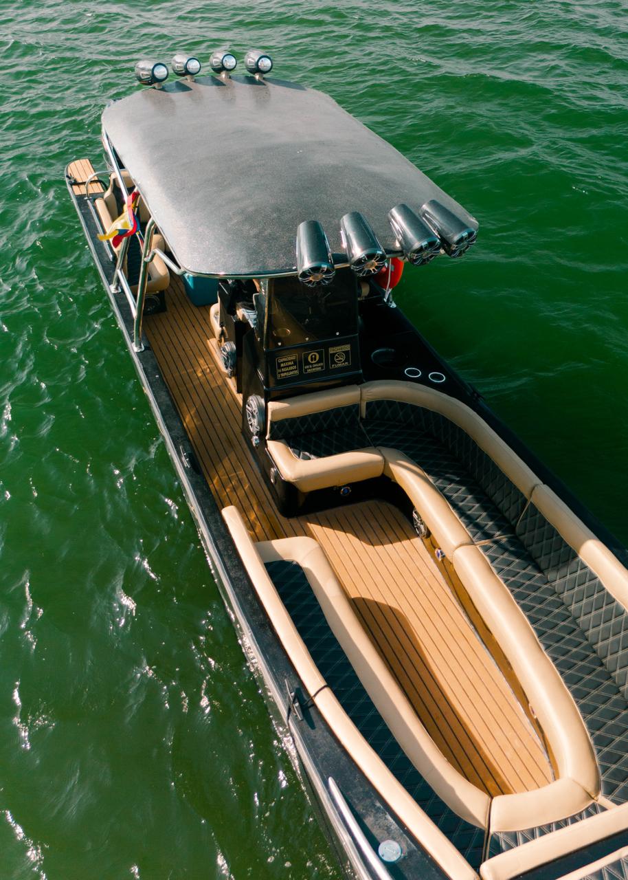 Boat Rental Cartagena 30FT | 14 People