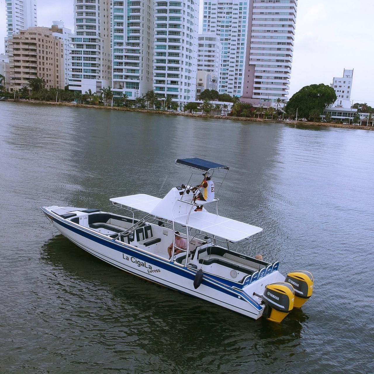 Lancha Alquiler Cartagena 41FT | 35 Personas