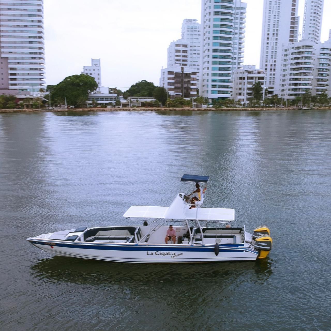Lancha Alquiler Cartagena 41FT | 35 Personas
