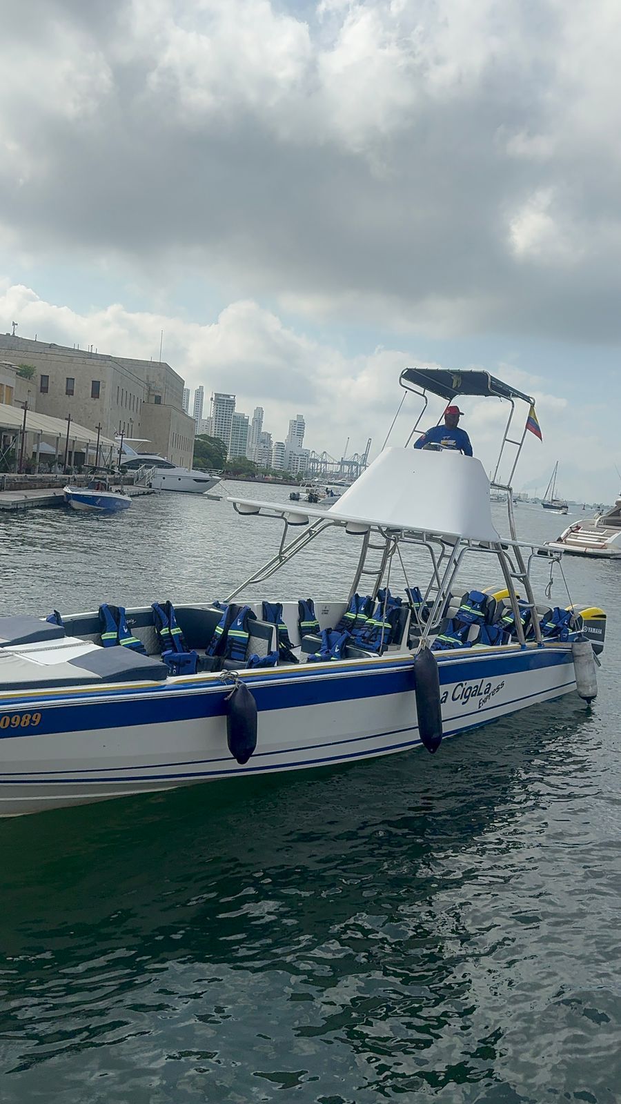 Lancha Alquiler Cartagena 41FT | 35 Personas