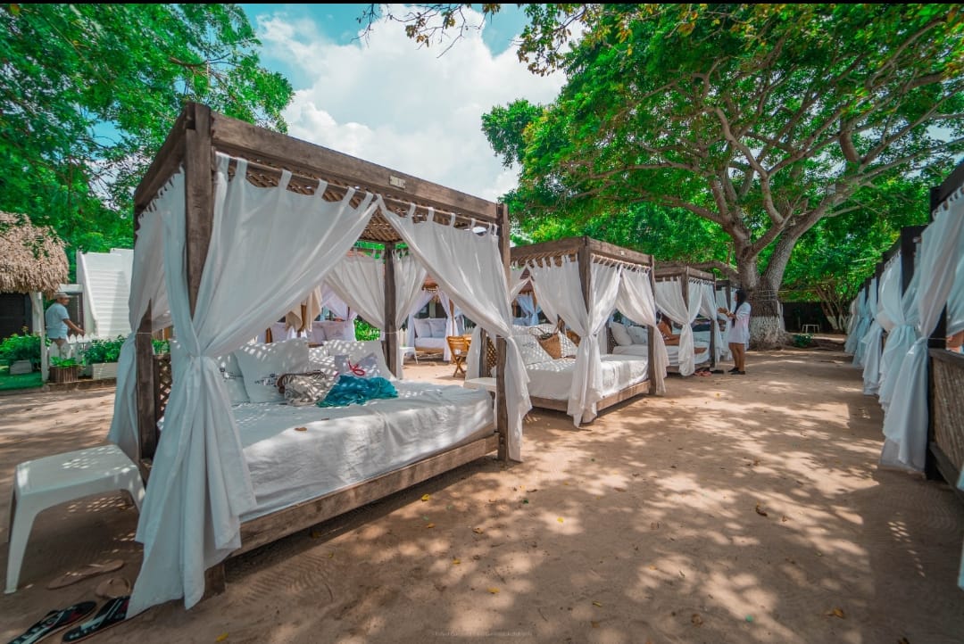 Bora Bora Beach House VIP Tour - Rosario Islands