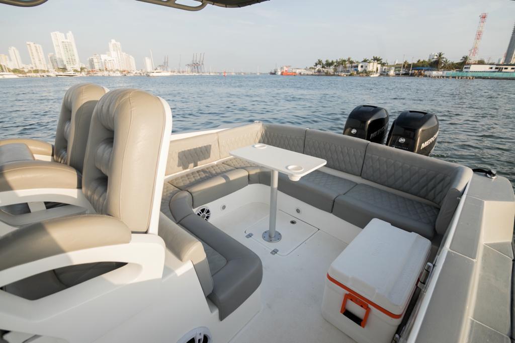Boat Rental Cartagena 38FT | 18 People