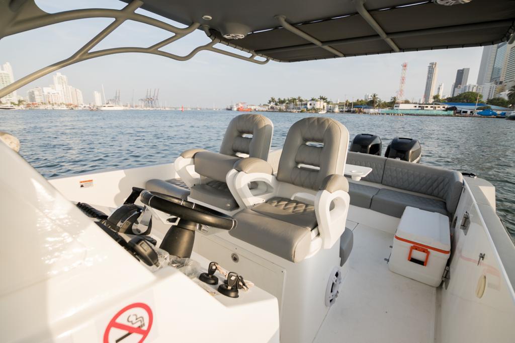 Boat Rental Cartagena 38FT | 18 People