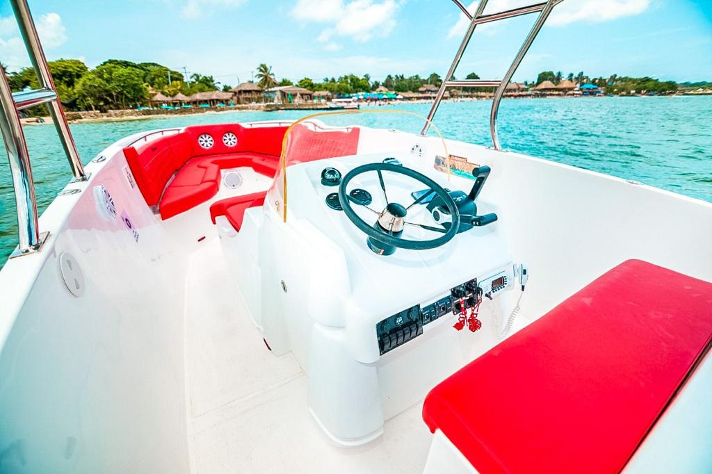Boat Rental Cartagena 29FT | 8 people