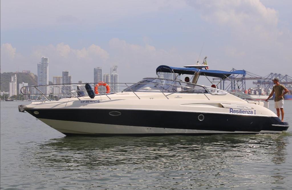 Yate Alquiler Tour Bahía - 8 Personas