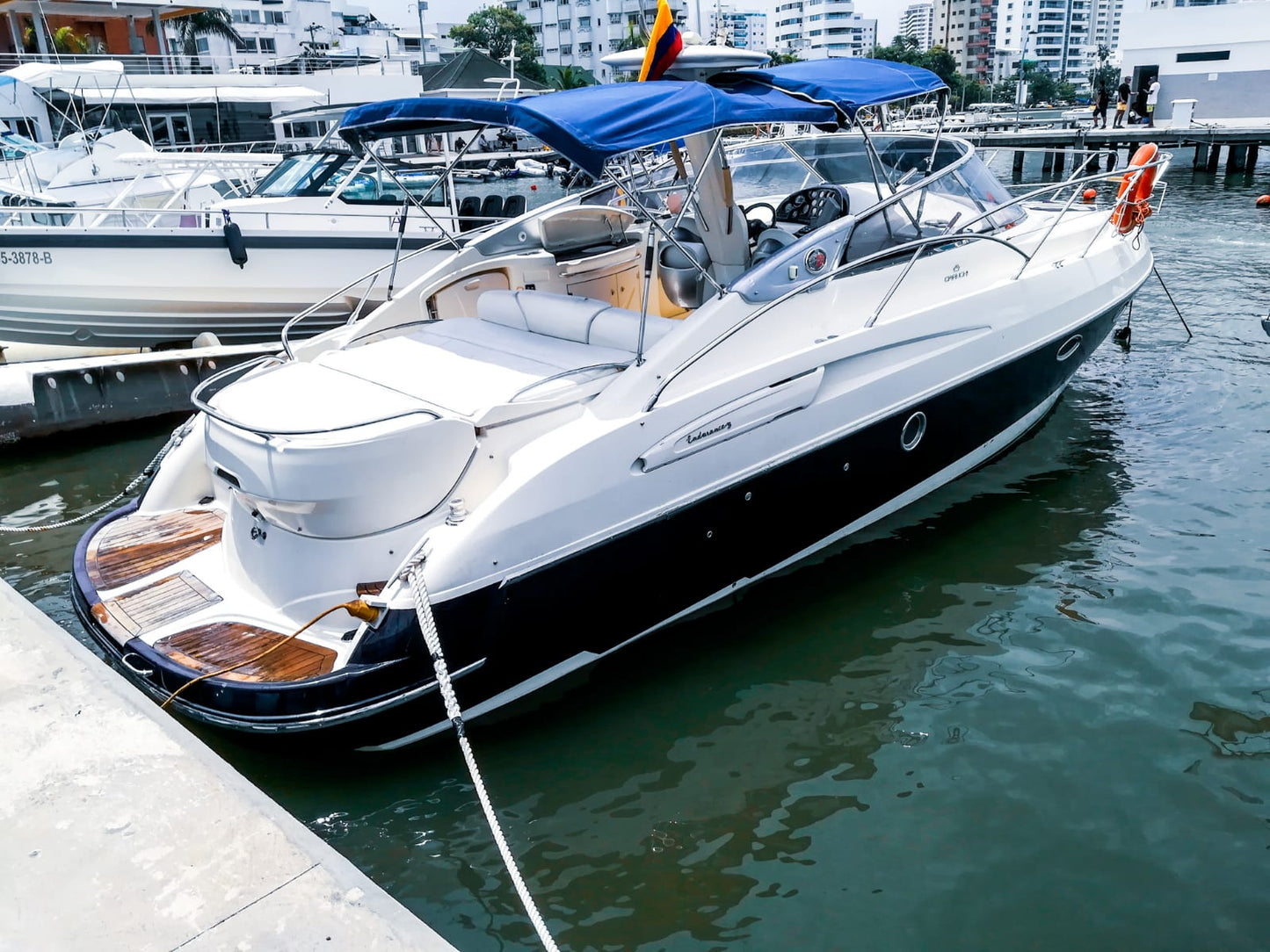 Yate Alquiler Tour Bahía - 8 Personas