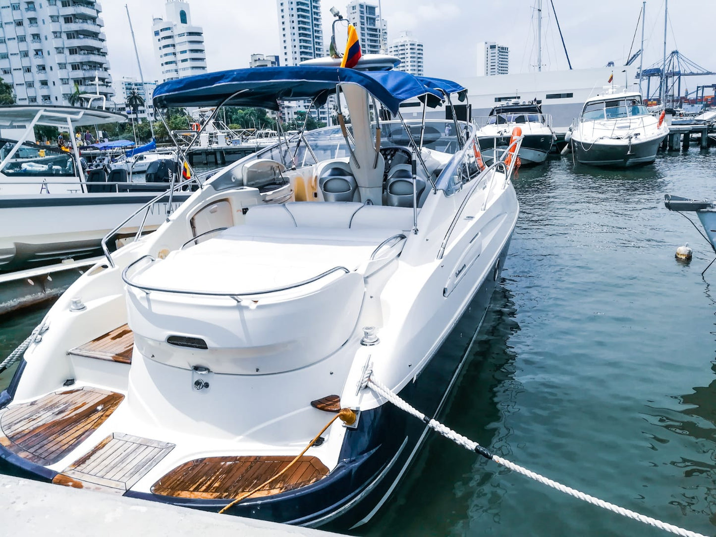 Yate Alquiler Tour Bahía - 8 Personas