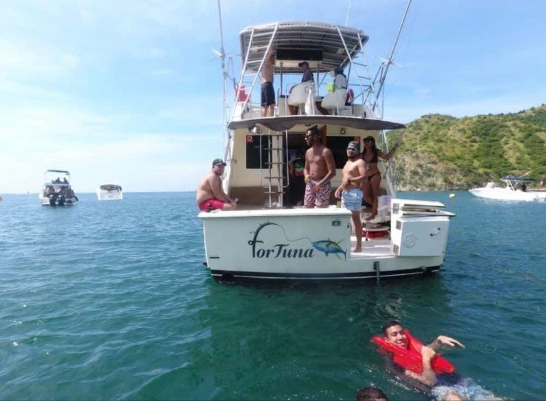 Yate Alquiler Santa Marta | 25 Personas