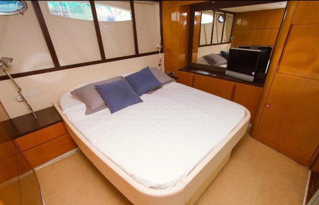 Yate Alquiler Cartagena 56FT | 16 Personas